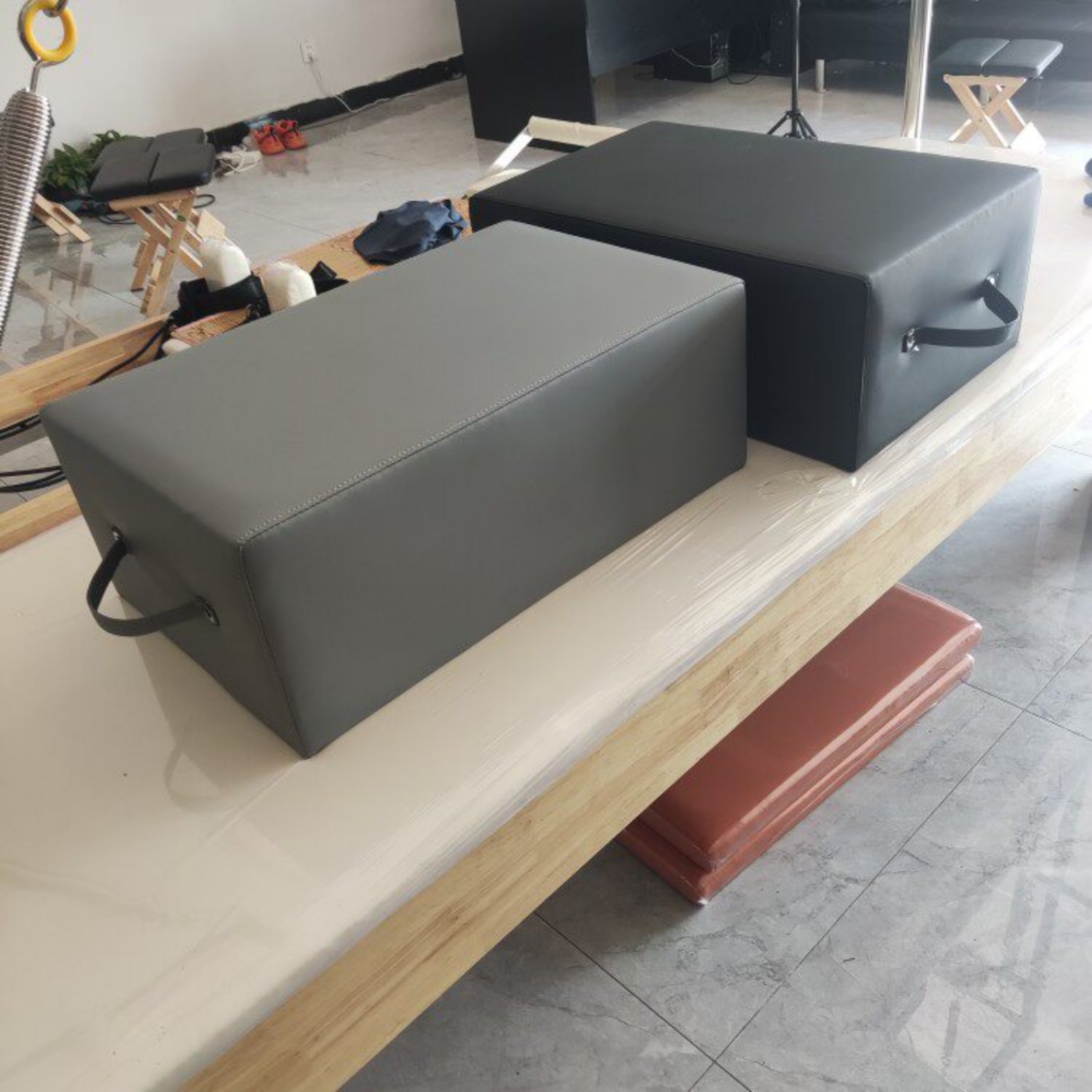 Pilates Central Box Upholstere - Pilates & Yoga With Harna ulasan dan harga
